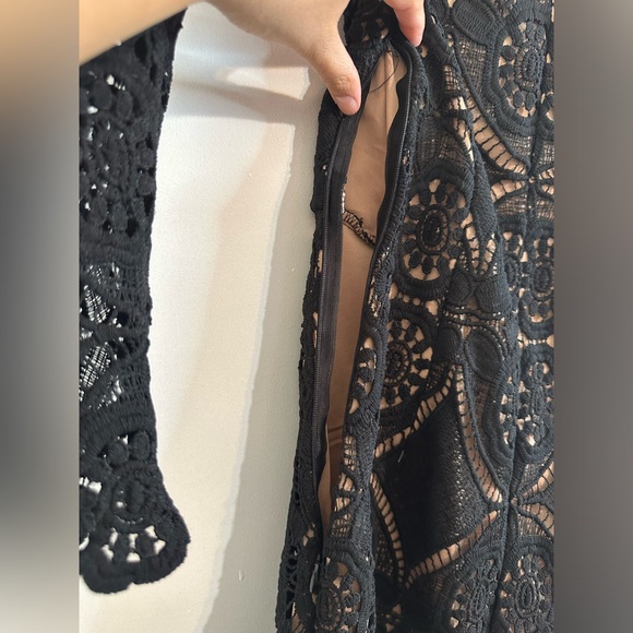 ASOS LOVE TRIANGLE Lace V-Neck Long Sleeved Bodycon Mini EUC - Picture 9 of 11